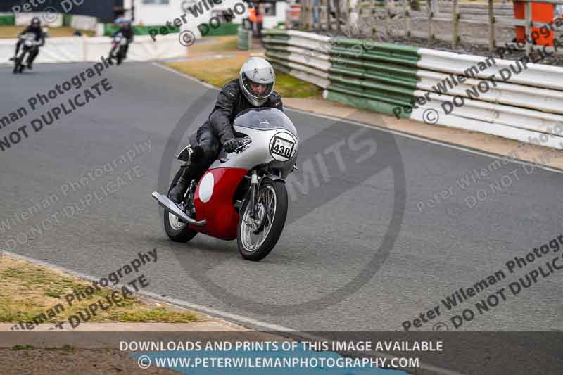 Vintage motorcycle club;eventdigitalimages;mallory park;mallory park trackday photographs;no limits trackdays;peter wileman photography;trackday digital images;trackday photos;vmcc festival 1000 bikes photographs